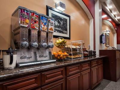 Western Yosemite Way Station Hotel
